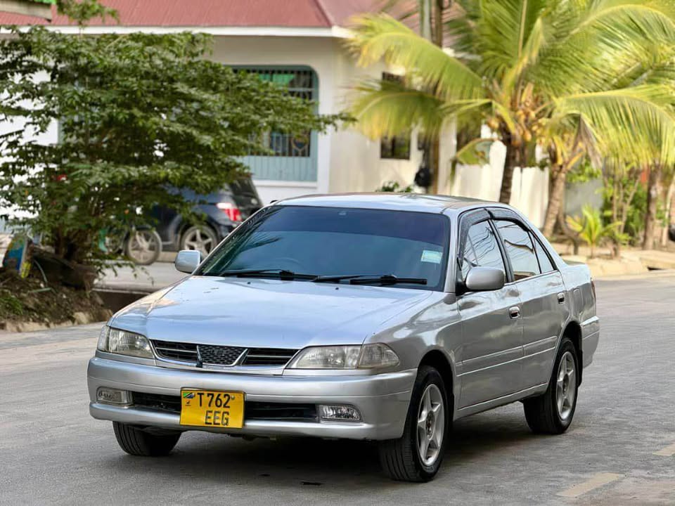TOYOTA CARINA SI (EEG)
